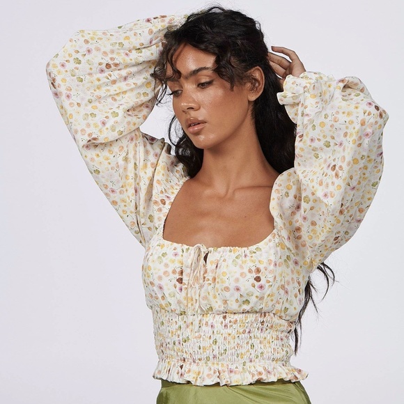 NWT Charlie Holiday Bobby Top in Ditsy Floral SZ L - Picture 1 of 7